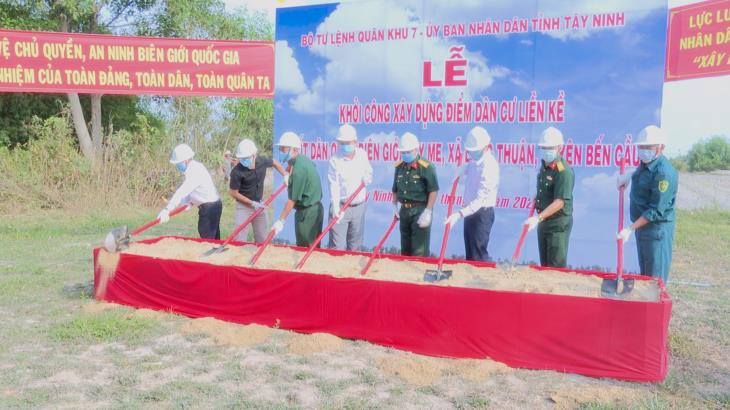 Tây Ninh-Khởi công xây dựng Điểm dân cư liền kề Chốt dân quân Cây Me thuộc xã Long Thuận, huyện Bến Cầu,thứ 7 của tỉnh